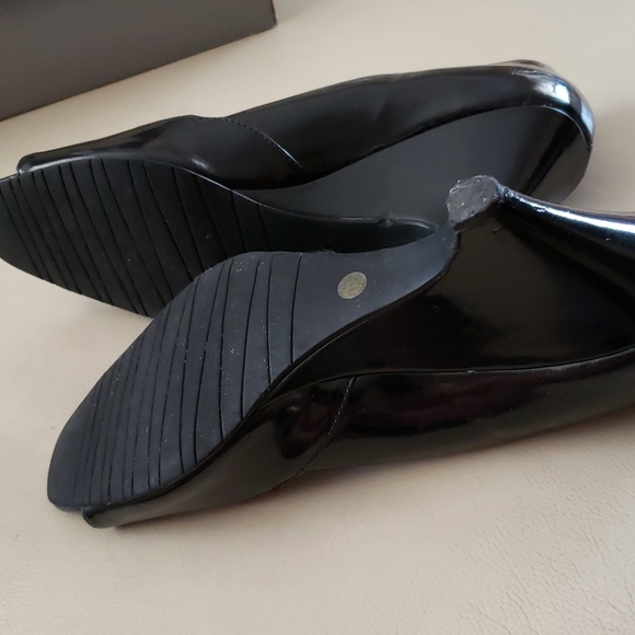 Shoes - Picture 3 of 5